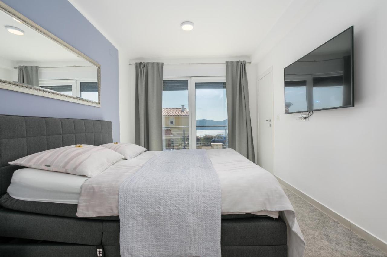 Alma Krk Holiday home Linardici